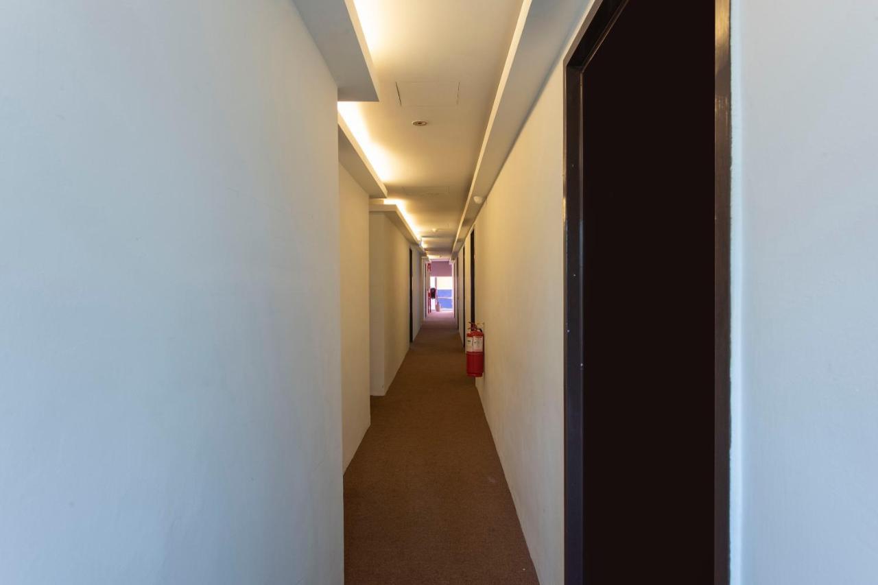 Oyo 90403 North City Hotel Johor Bahru Eksteriør bilde